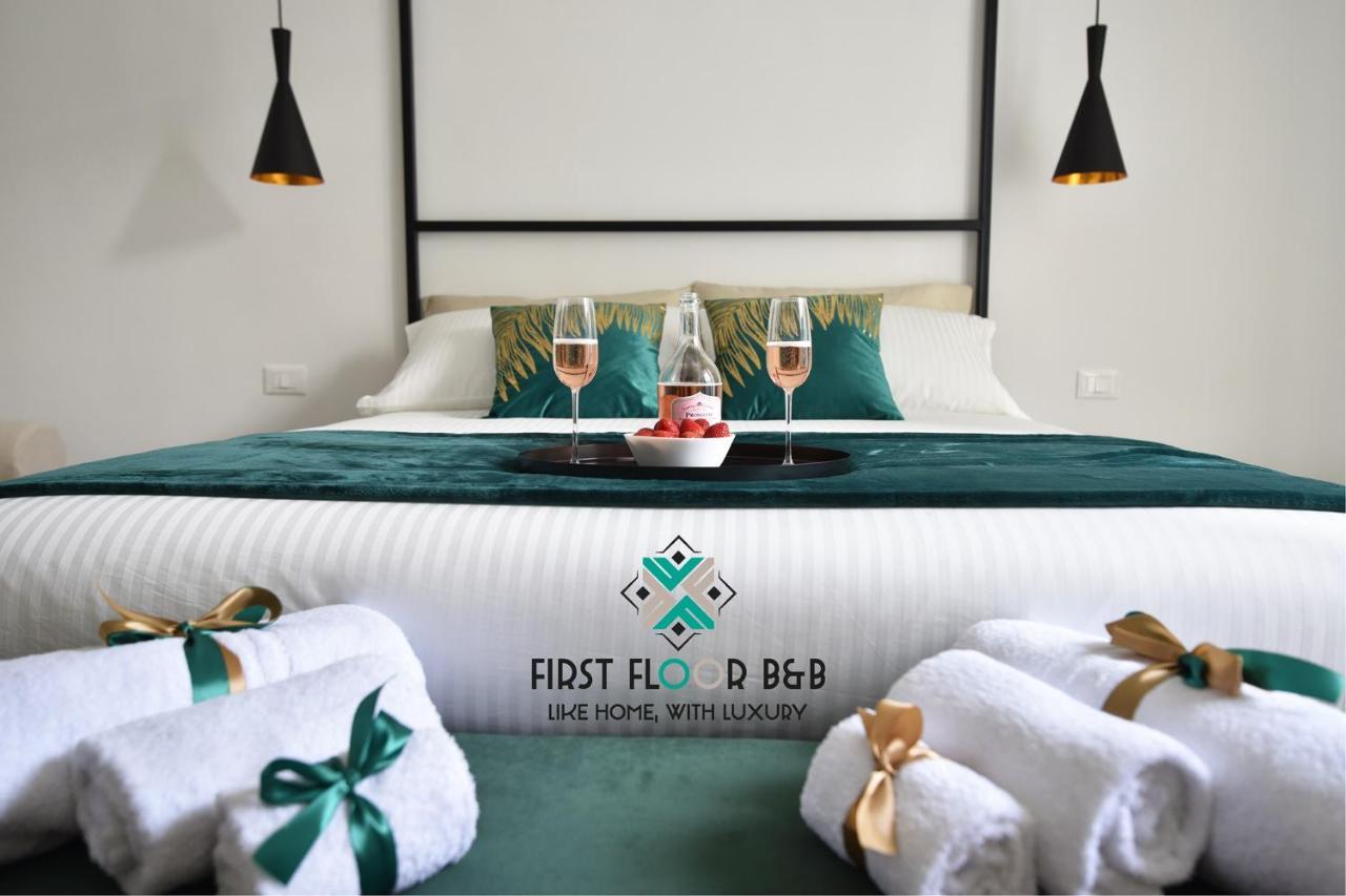 First Floor B&B Bari Eksteriør bilde